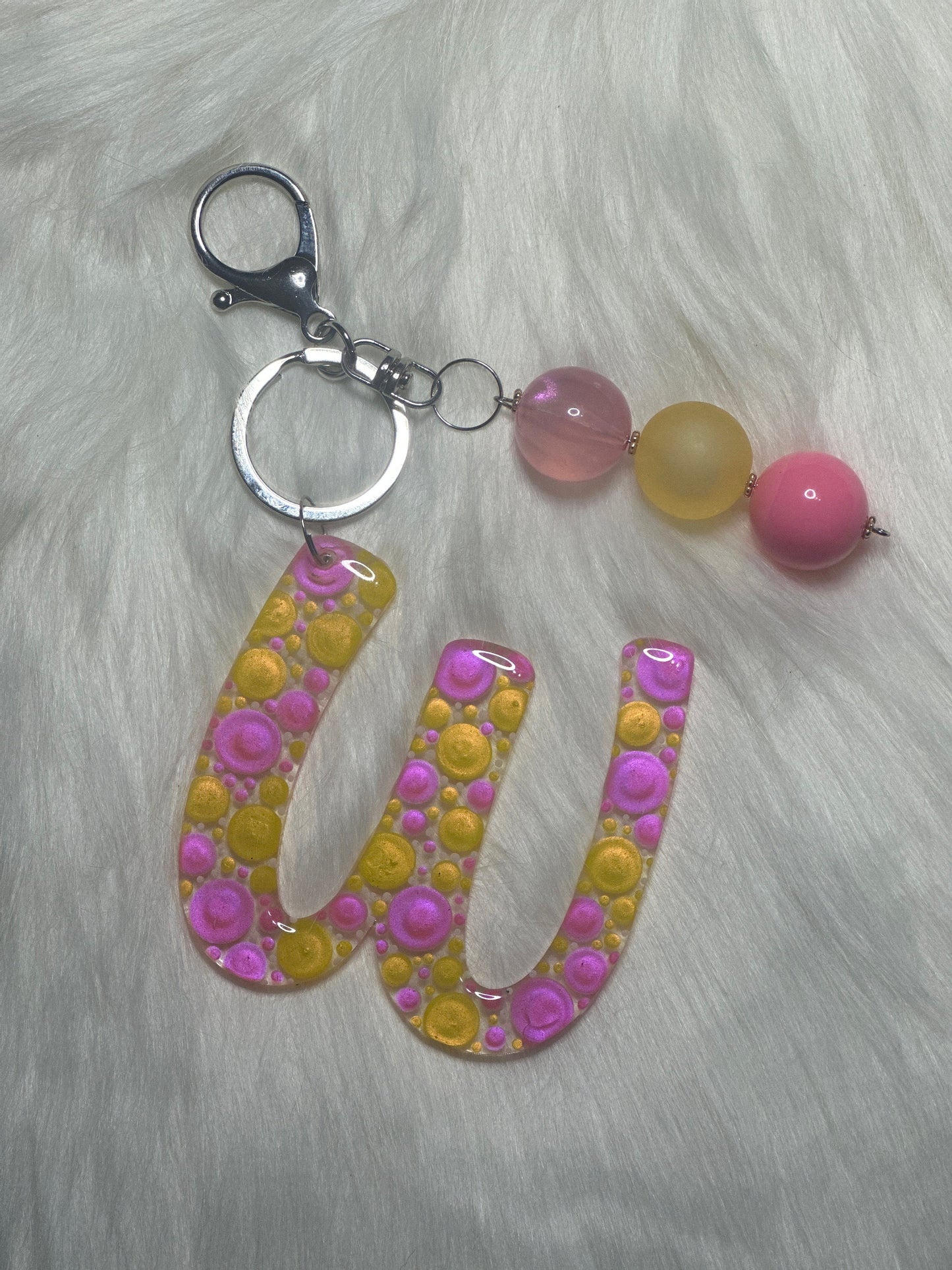 Dot Art Letter W Keychain: Bubblegum Bead Monogram Bag Charm