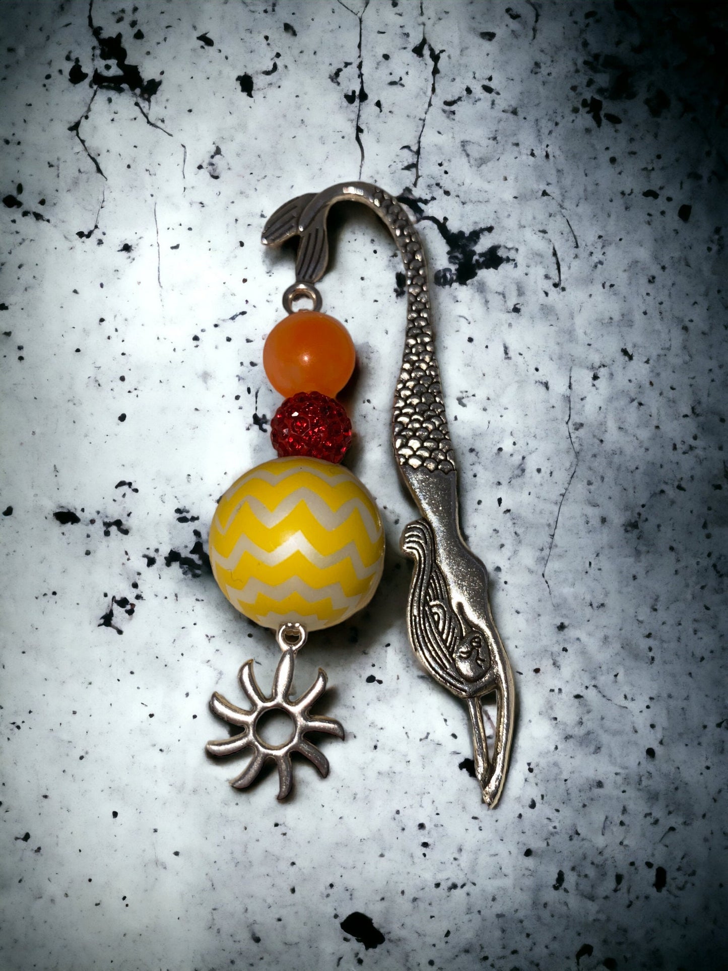 Golden Glow Beaded Bookmarks – Perfectly Crafted for Avid Readers