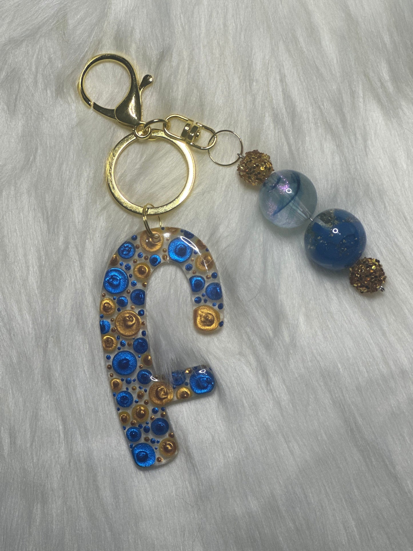 Dot Art Letter F Keychain: Bubblegum Bead Bag Charm