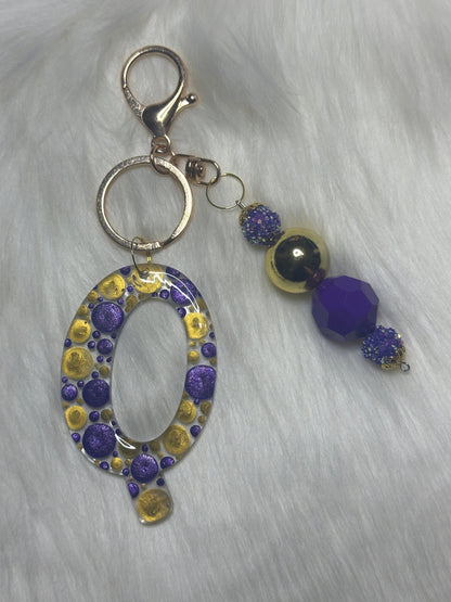 Dot Art Letter Q Keychain: Bubblegum Bead Monogram Bag Charm