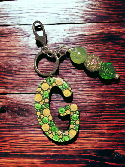 Dot Art Letter G Keychain: Bubblegum Bead Bag Charm