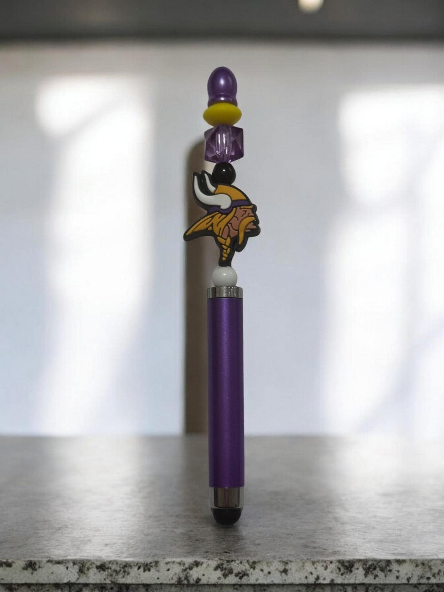 Vibrant Focal Bead Stylus – A Must-Have Tool for Designers and Illustrators