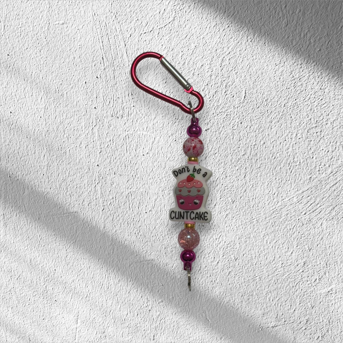 Vibrant Sayings Bead Keychain with Durable Hook Clip – Ideal for Trendy Organizers