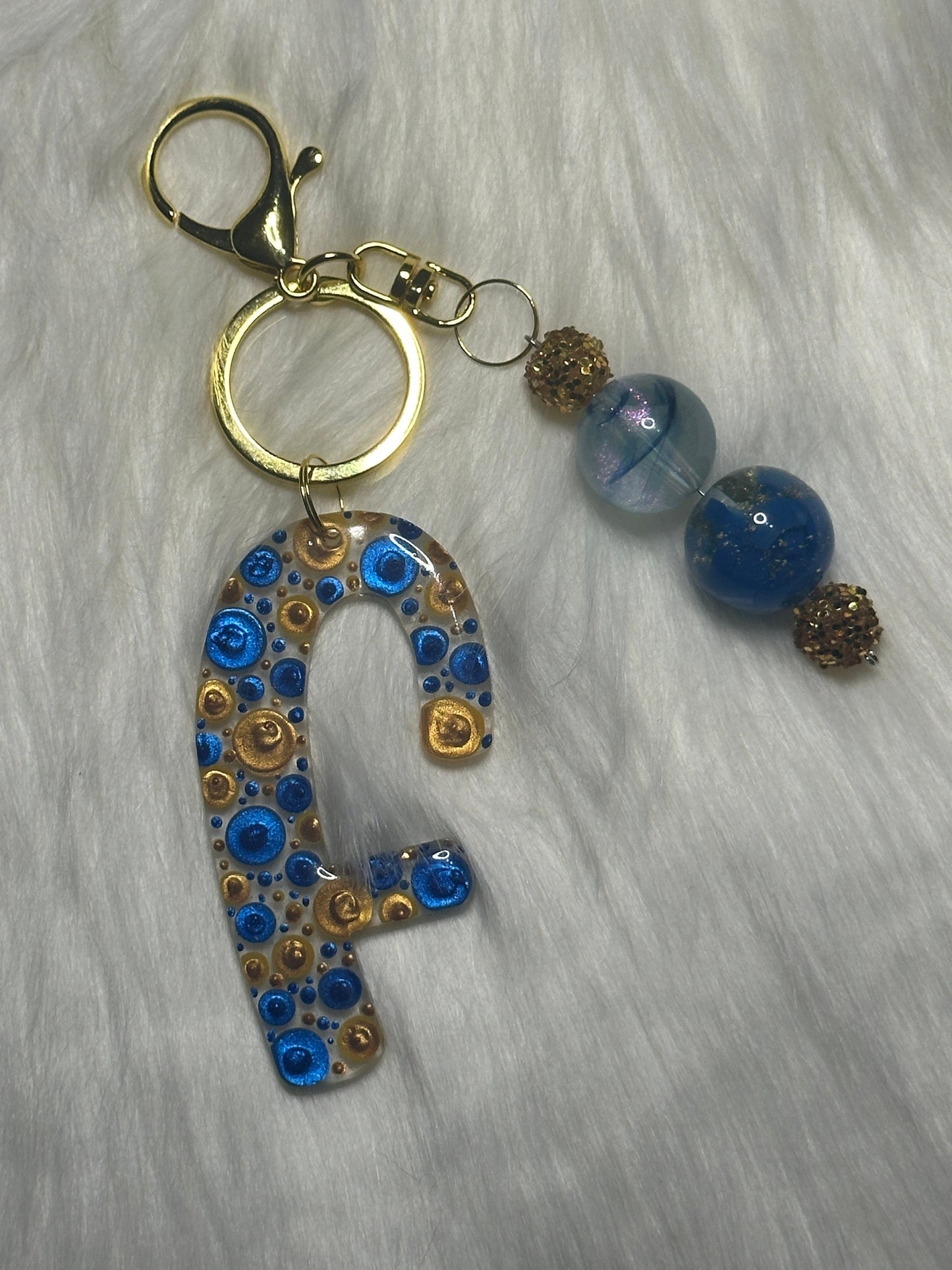 Dot Art Letter F Keychain: Bubblegum Bead Bag Charm