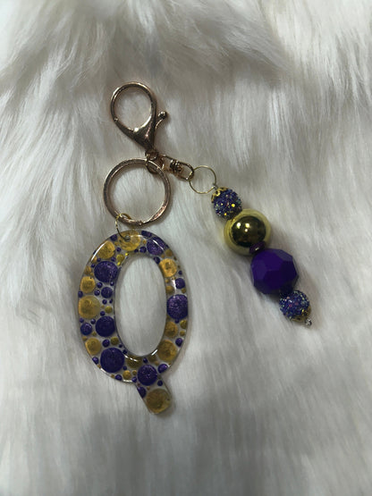 Dot Art Letter Q Keychain: Bubblegum Bead Monogram Bag Charm