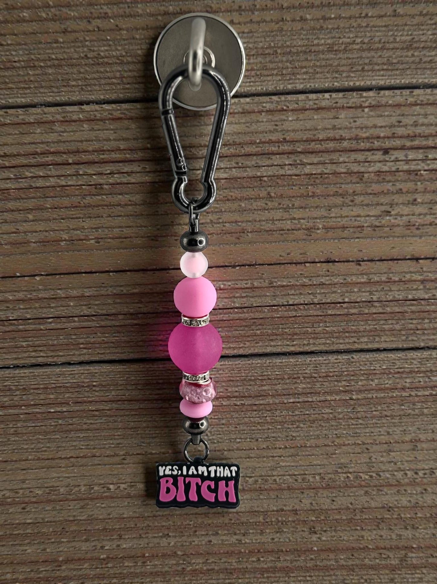 Vibrant Sayings Bead Keychain with Durable Hook Clip – Ideal for Trendy Organizers