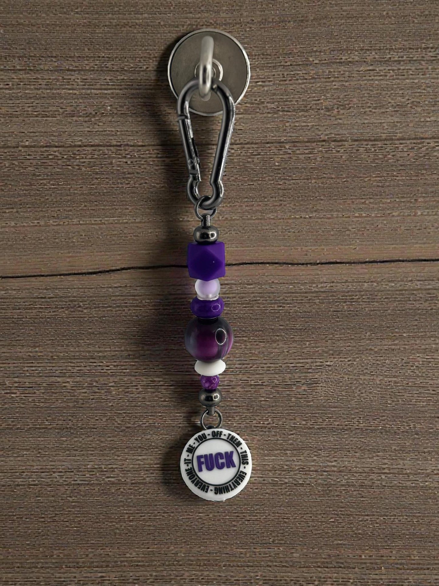 Vibrant Sayings Bead Keychain with Durable Hook Clip – Ideal for Trendy Organizers