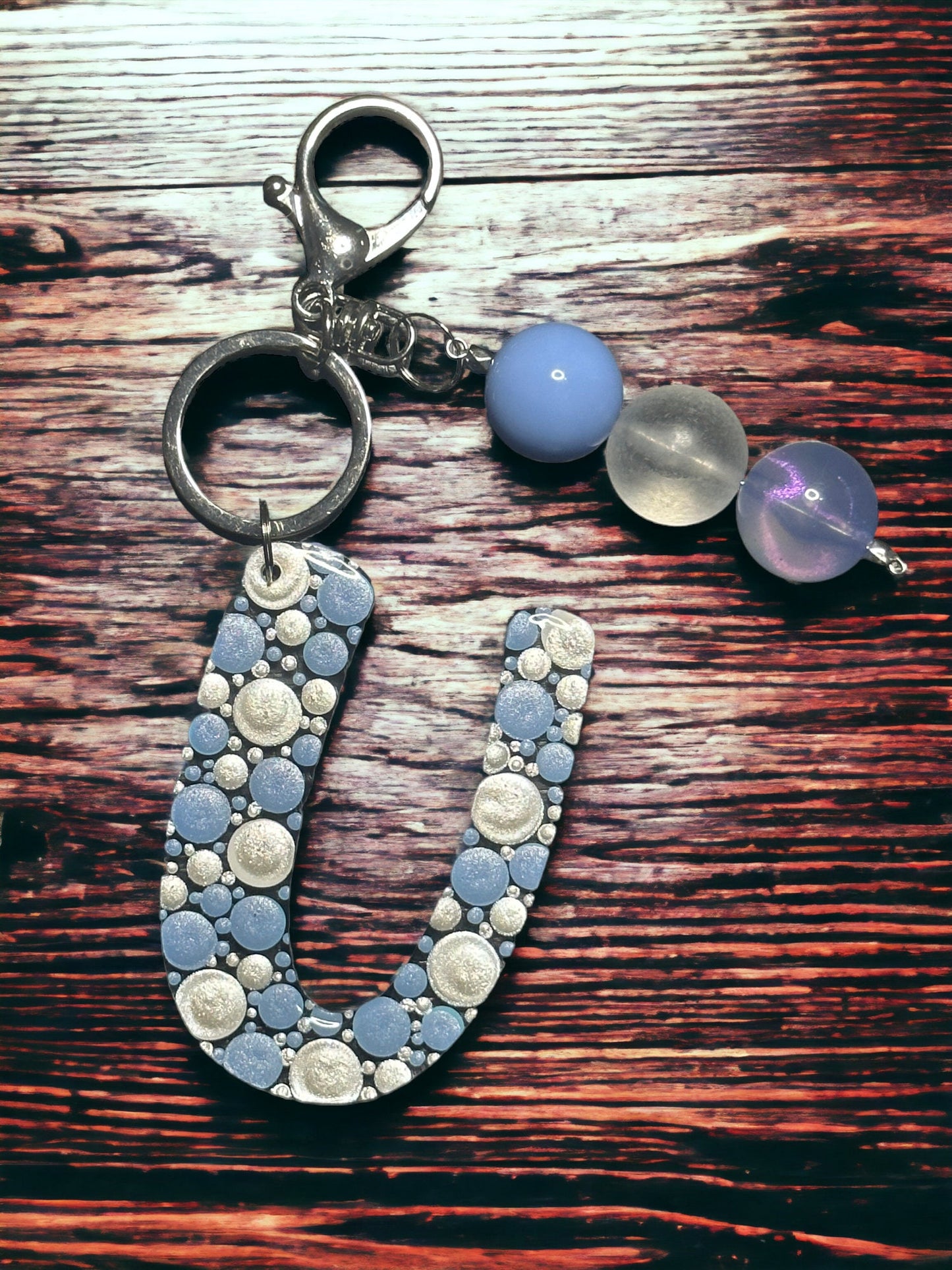 Dot Art Letter U Keychain: Bubblegum Bead Monogram Bag Charm