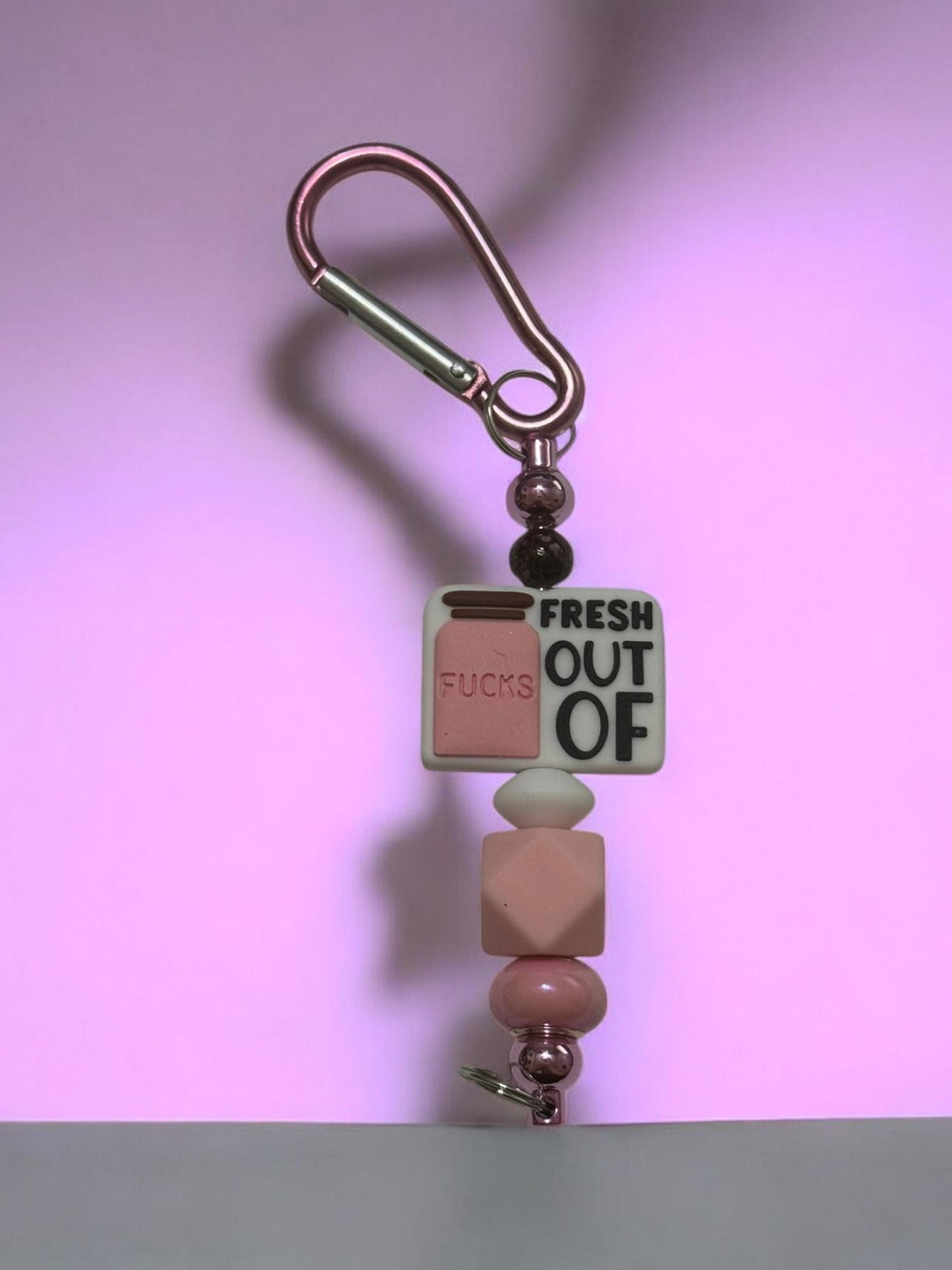 Vibrant Sayings Bead Keychain with Durable Hook Clip – Ideal for Trendy Organizers