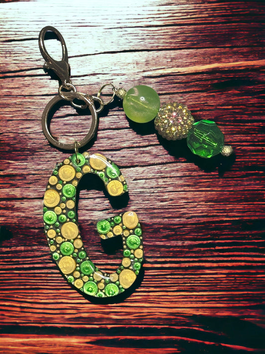Dot Art Letter G Keychain: Bubblegum Bead Bag Charm