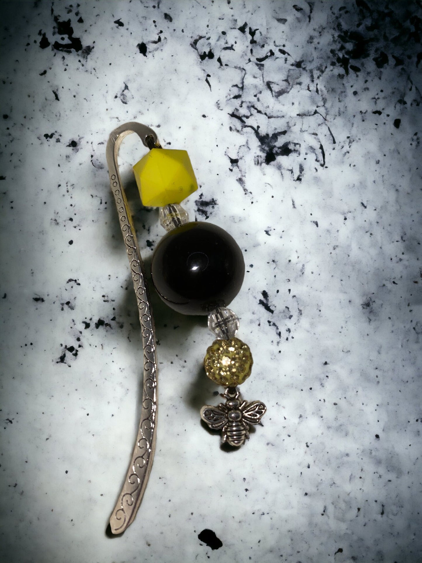 Golden Glow Beaded Bookmarks – Perfectly Crafted for Avid Readers