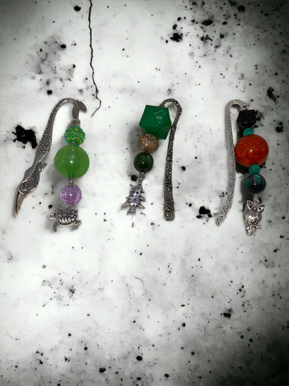 Serene Blue & Green Beaded Bookmarks – Elevate Your Reading Experience and Delight Gift Recipients